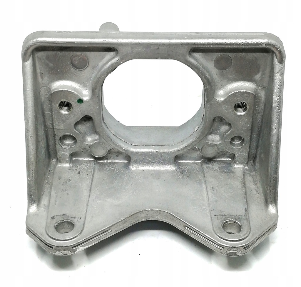 фото №1, Кронштейн кронштейн кронштейн master ii 8200107258 oe!