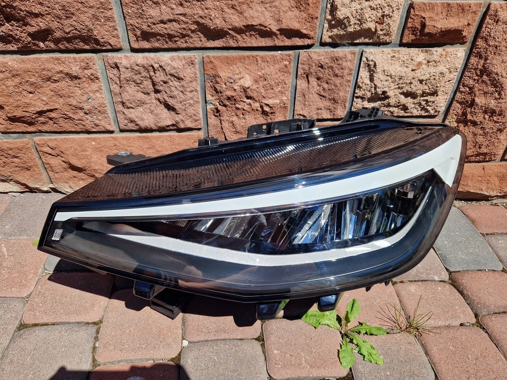 фото №10, Лампа правая lub левая комплектная led vw id4 11b941006