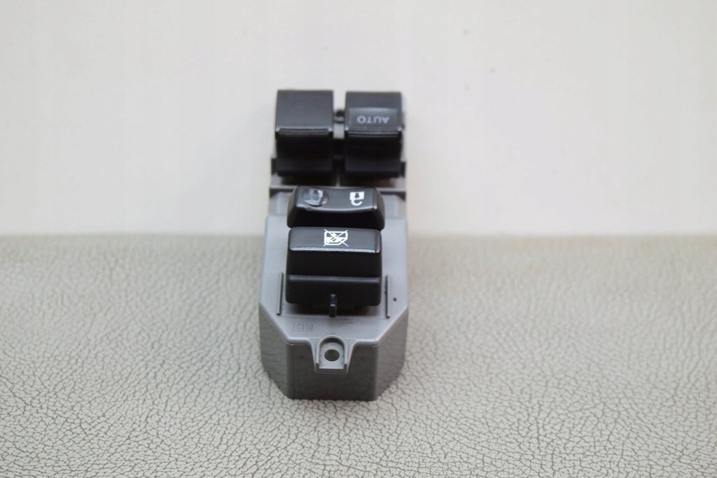 фото №7, Кнопка керування вікон лівих передніх двері toyota