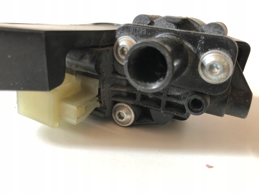 фото №6, Bmw 7 f01 оригинальный номер 51359178670 моторчик стекло дверь правый задняя задних 2012r