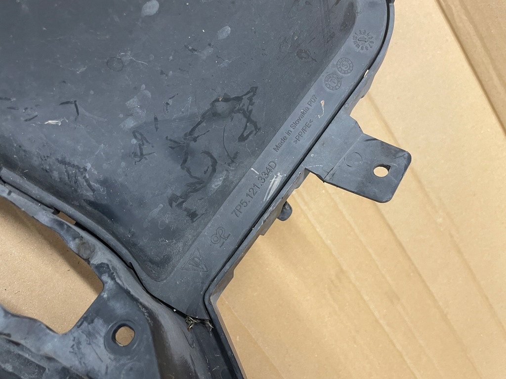 фото №6, Porsche cayenne 7p5 7p5807682e 7p5121334d решітка права бампера перед