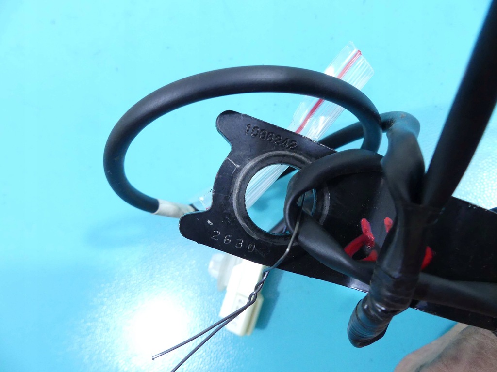 фото №6, Замок поперечина правый перед outlander iii 12- eu