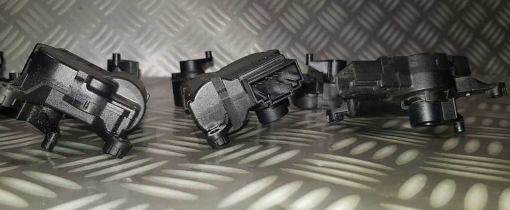 Vw touareg t5 audi q7 cayenne моторчик крышка воздуховод отопителя 7l0907511ag Оригинал