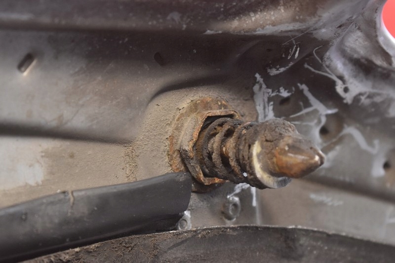 фото №16, Капот крышка двигателя серебристая audi a8 d2 94-99