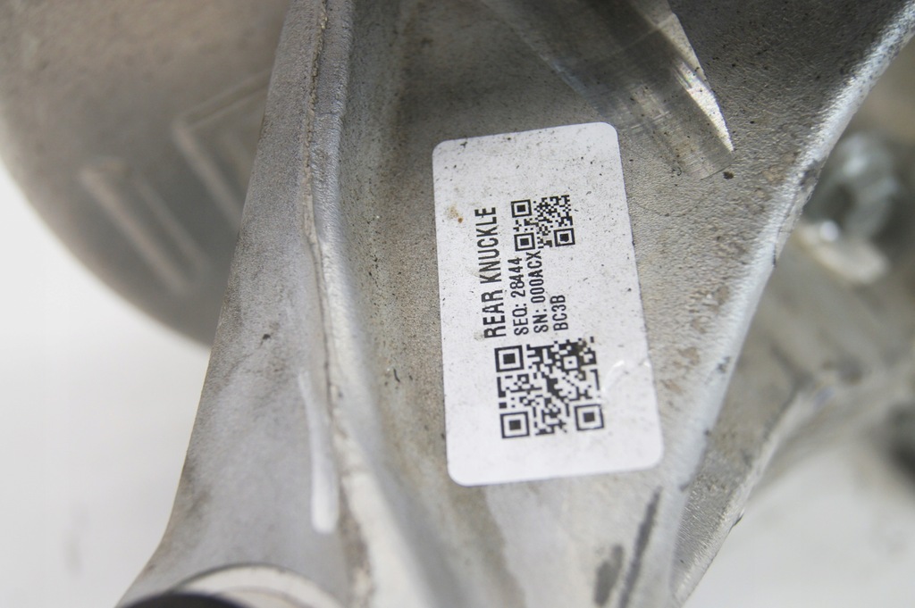 фото №8, Поворотний кулак ступиця лівий задня tesla model 3