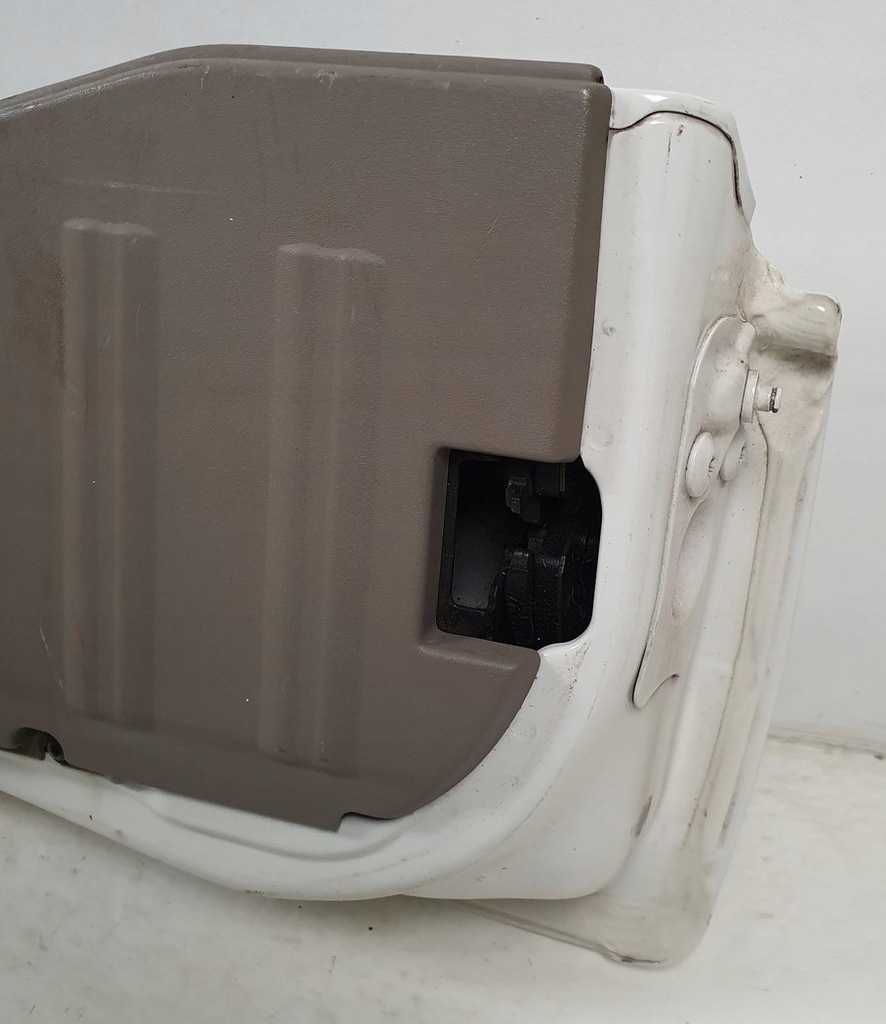 фото №7, Борт крышки задняя 189 volvo xc90 i