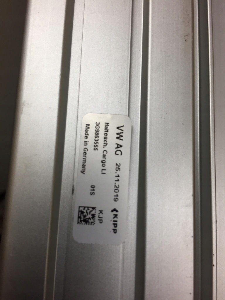 фото №12, Vw passat b8 направляющая багажника 3g9863556 3g9863555