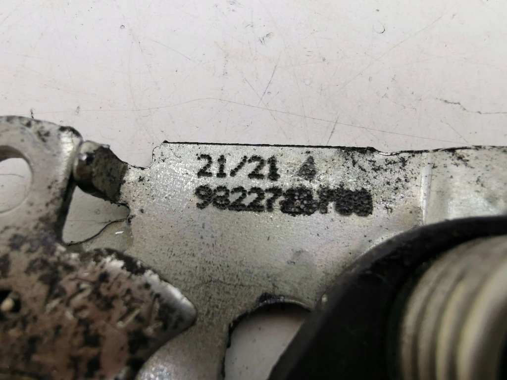 фото №8, Citroen c4 iii e-c4 2021 замок крышки передней / капот двигателя