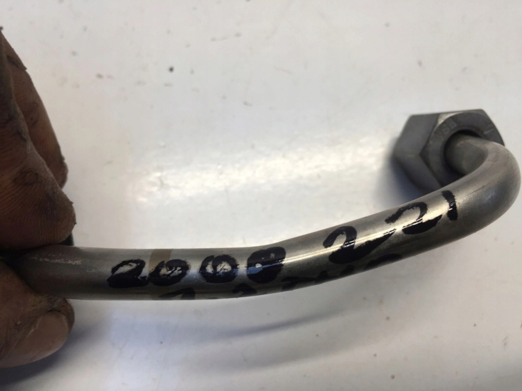 фото №3, Peugeot 2008 ii 1.2 thp 2021 шланг трубка пального