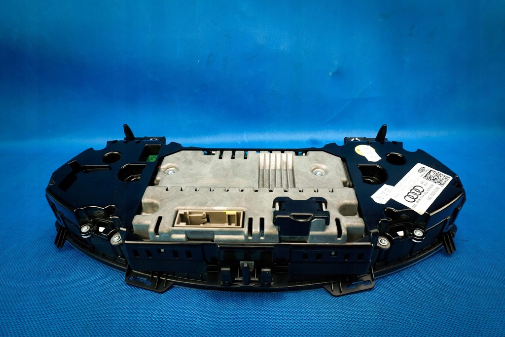 фото №7, Счетчик приборная панель приборы audi a4 8w 8w5920700