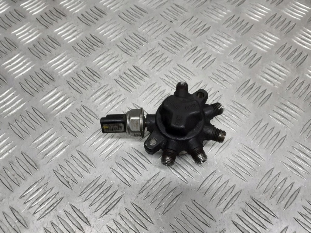 фото №1, Молдинг впрыскная dacia logan i 1.5 dci 8200584034