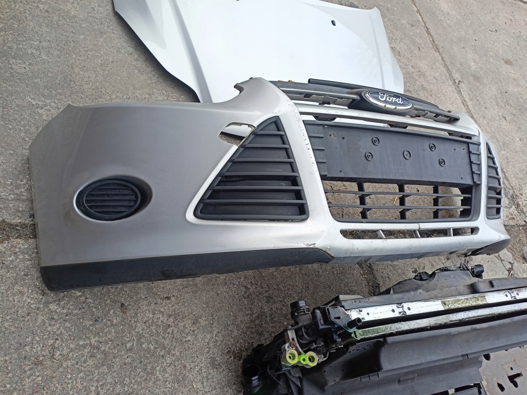 Купить Ford focus mk3 2011 перед комплектный  бампер капот крылья ремень усилитель