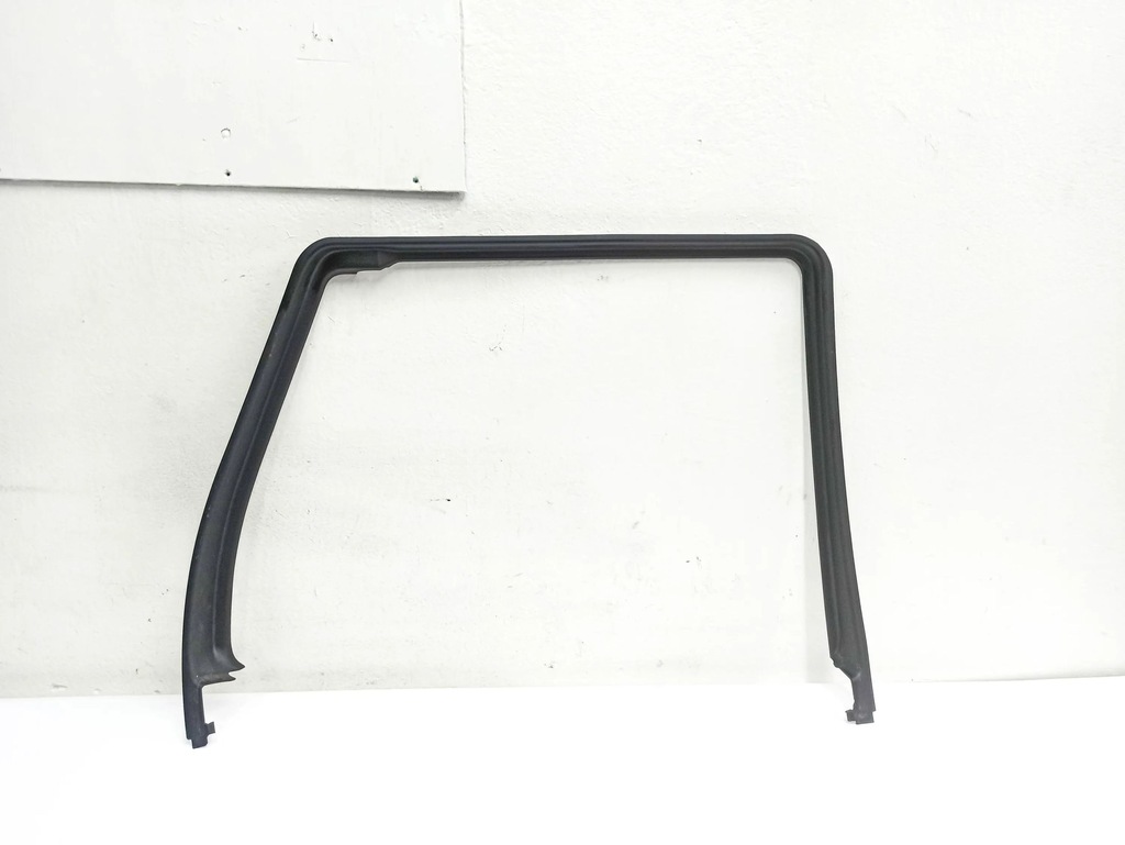 фото №2, Молдинг стекло задний задняя сторона левая land rover range rover sport l320 ejn00