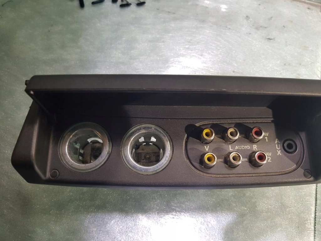 фото №3, Разъём аудио прикуривателя range rover vogue l322