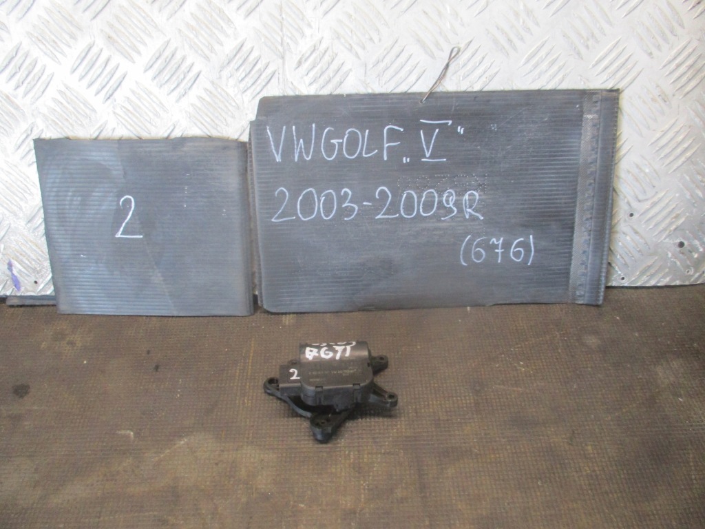 Купити Моторчик обігрівача 0132801341 vw golf v 03-09 r.