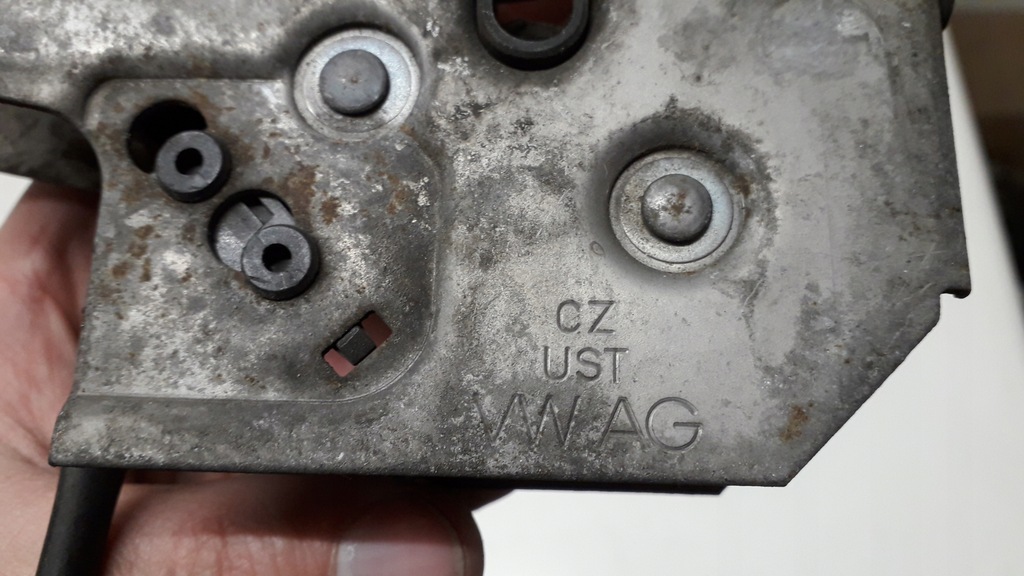 фото №6, Audi a6 c6 замок капот