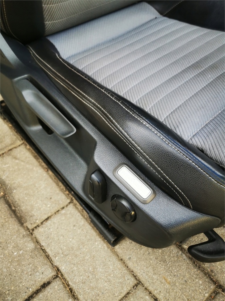 фото №3, Vw passat b8 kombi r-line 14-19 сиденья заднее сиденье салон демонтаж