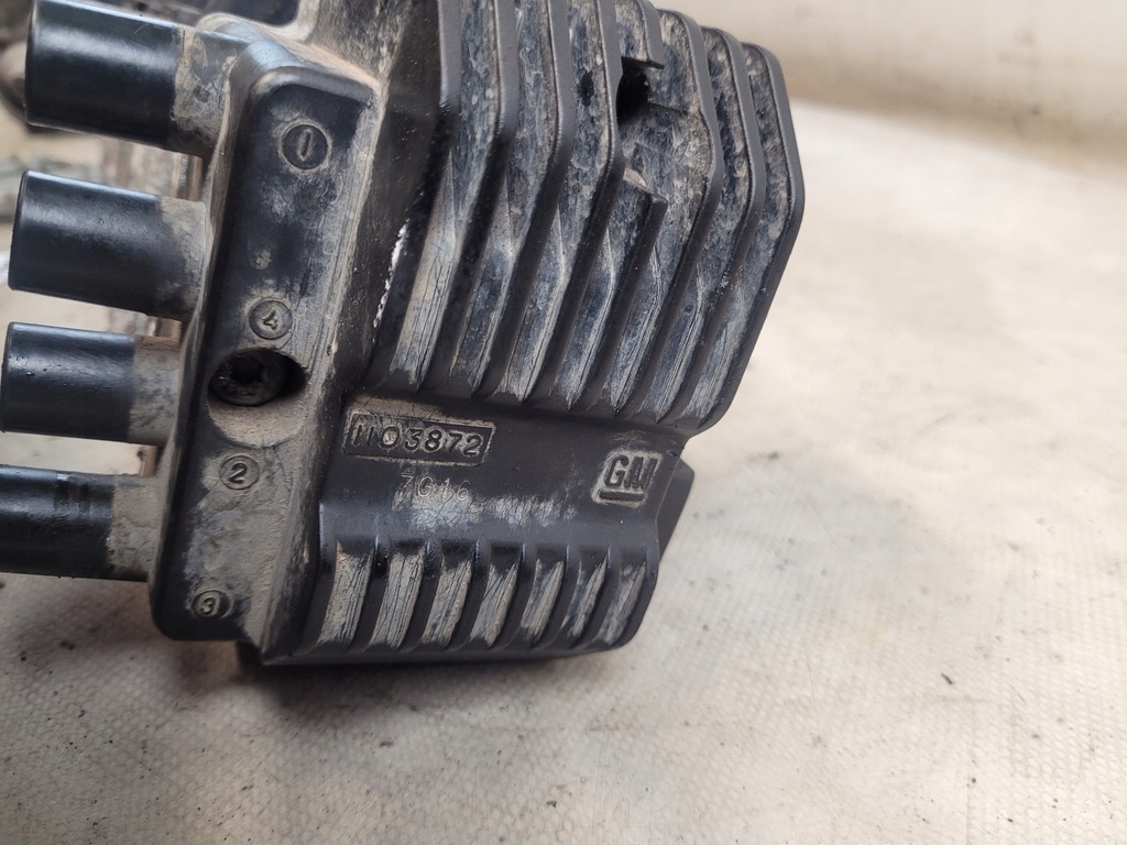 фото №10, Корпус вала оригинальный номер 90410996 вал распределительного вала 90528767 крышка astra f i 1.4b