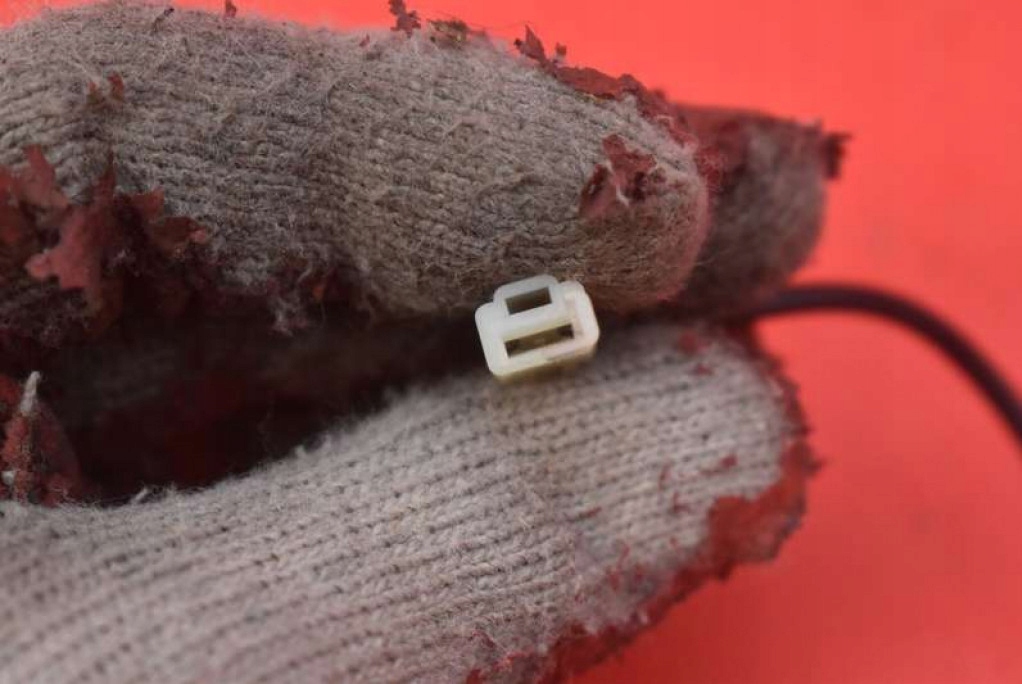 фото №8, Антена gps 86300-02580 toyota corolla e21 19-