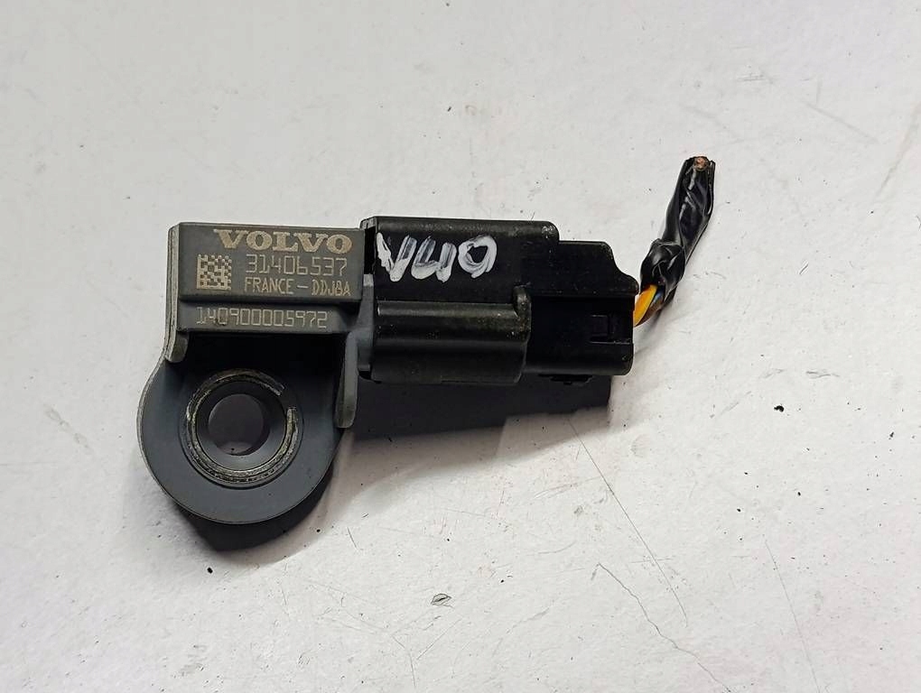 фото №1, Передний левый датчик удара volvo v40 cross country 526 31406537 1.6l
