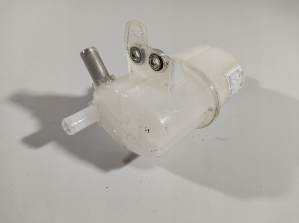 фото №6, Lexus is300h 13r бачок розширювальний