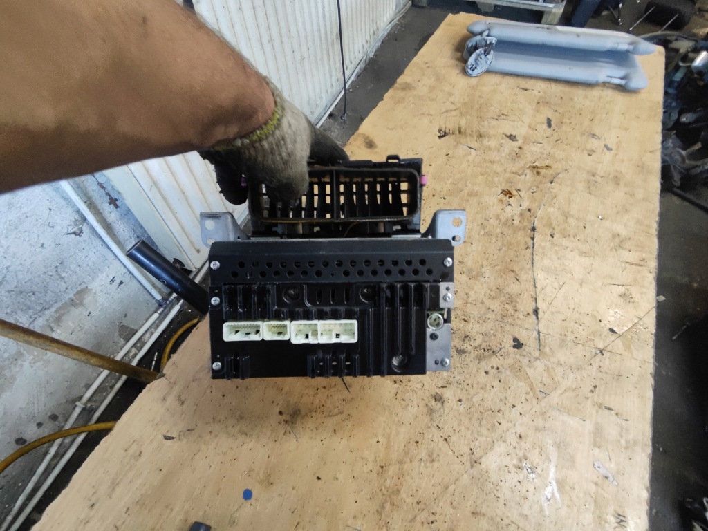 фото №2, Toyota yaris ii радио cd заводской