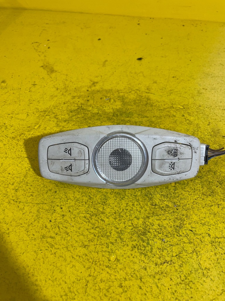 фото №1, Ford focus mk3 - лампа стельовий 0220001