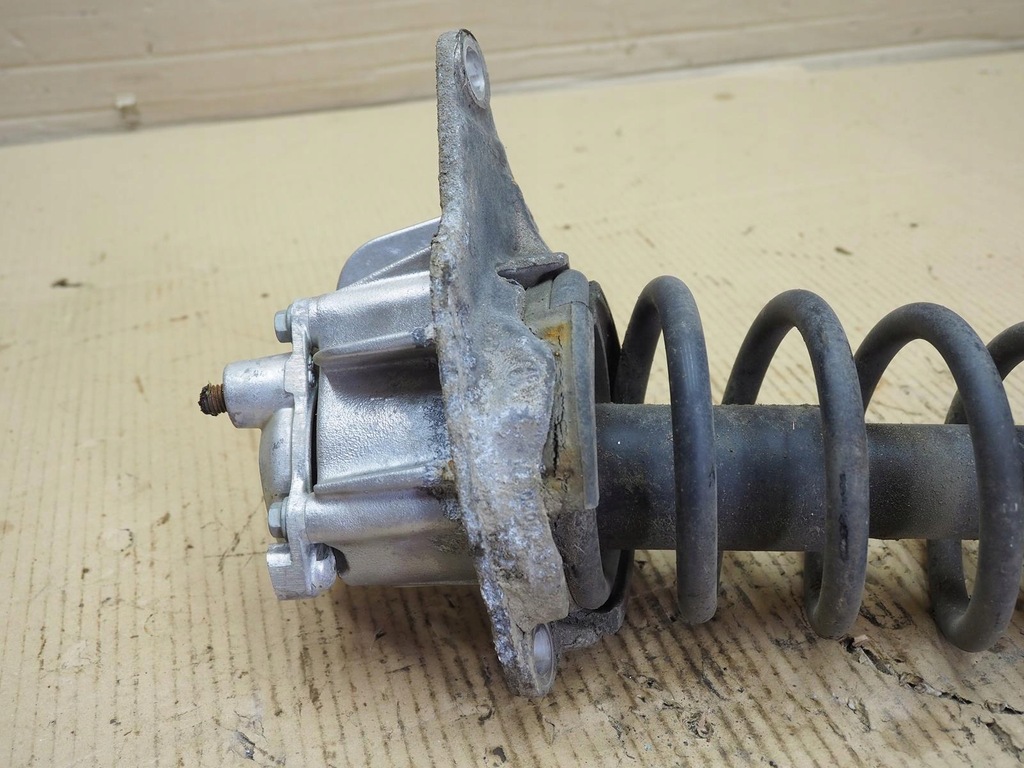 фото №11, Амортизатор правый задняя пружина volvo xc70 i 2001r