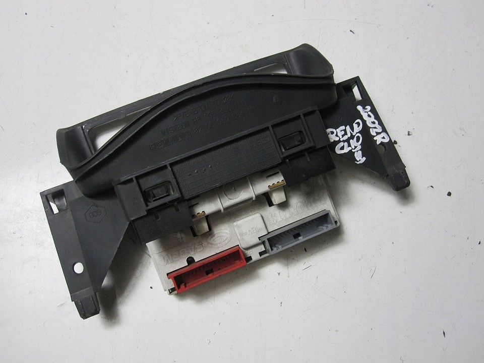 Дисплей годинник renault clio ii 02r Оригінал