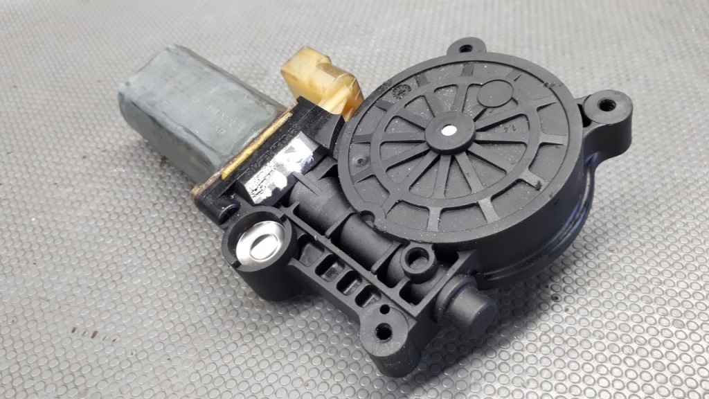 103090-xxx моторчик стекло цоколь задняя jaguar s-typ с Разборки