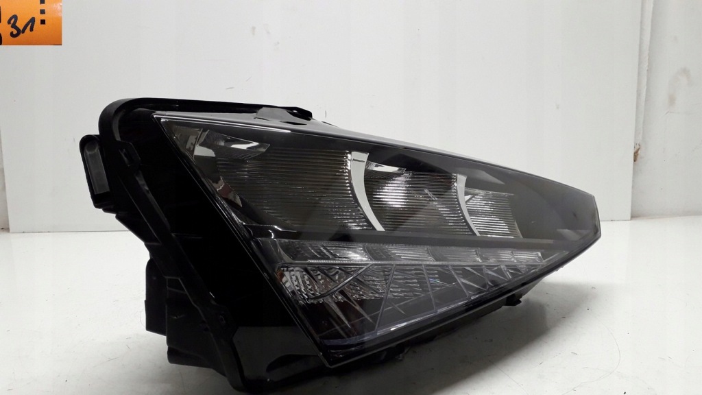 фото №2, Skoda scala лампа права перед led 657941016 cała