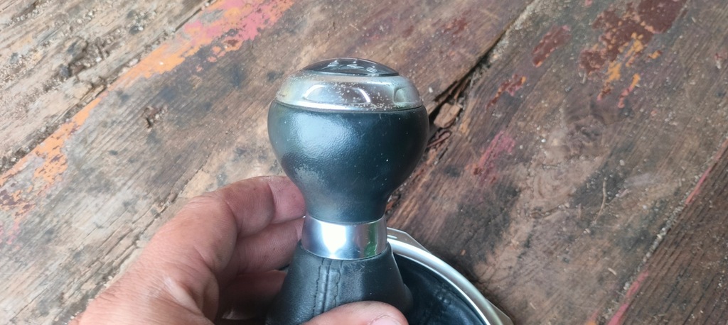 фото №8, Ручка чехол audi tt 8j кожа 6-biegów оригинал