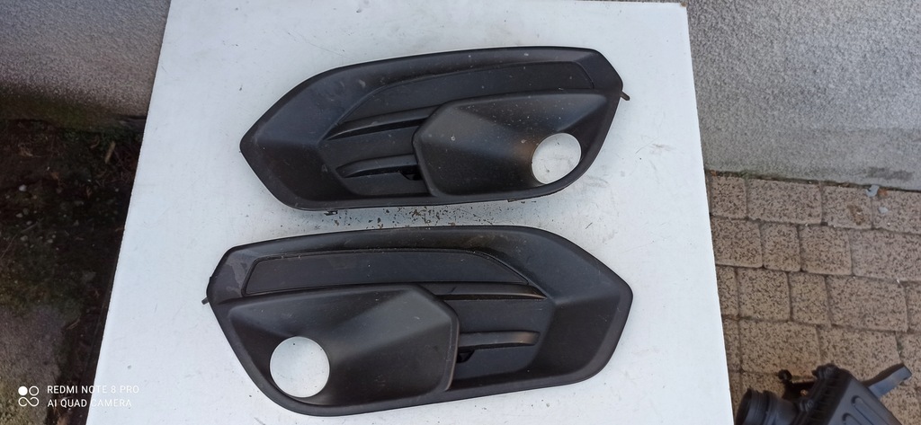 фото №1, Daily iv lift 18-20 решётка бампера правая левая