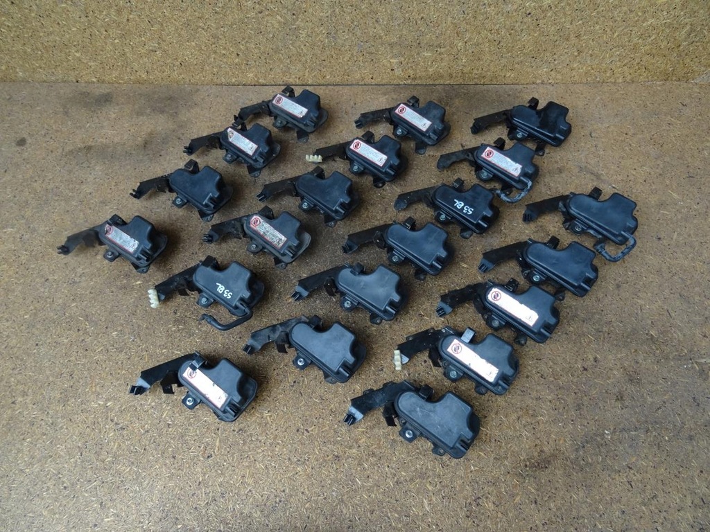 фото №10, Audi s3 8l tt 8n golf iv octavia i 1.8t бак вакуумa 06a131541