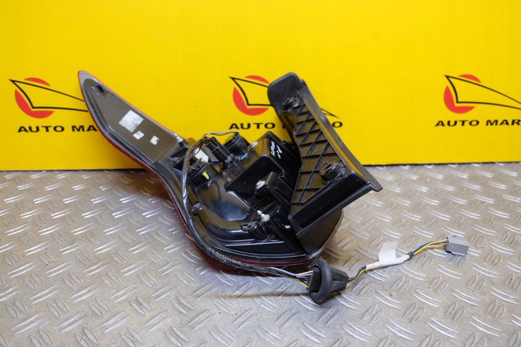 фото №10, Ford explorer lift 2014- лампа задня задня r usa