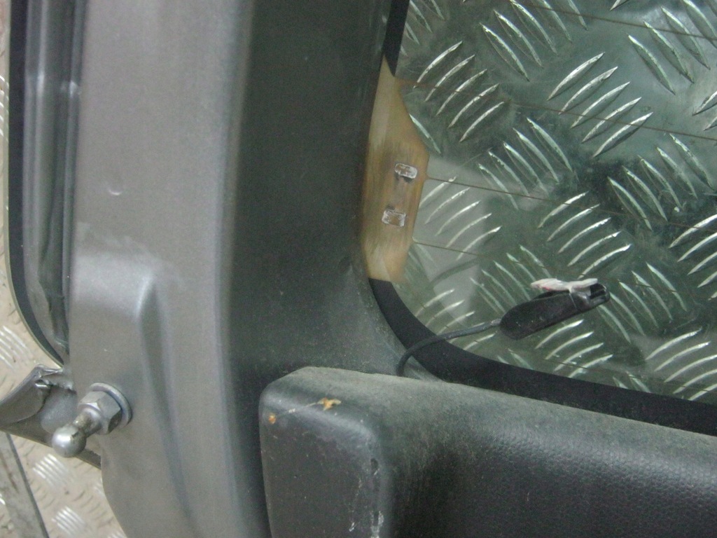 фото №4, Кришка багажника задня задня suzuki swift mk6 04-10