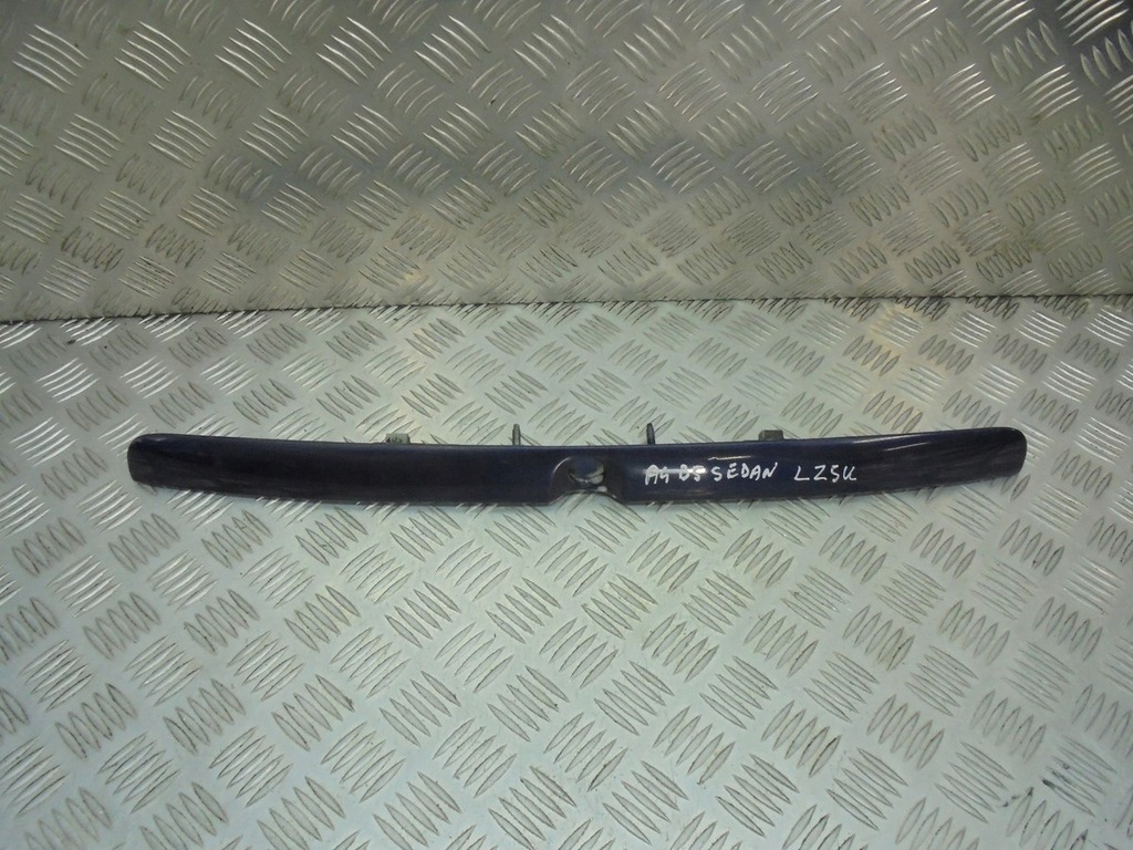 фото №1, Накладка кришки audi a4 b5 sedan lz5u