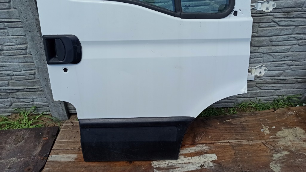 фото №9, Дверь правое перед iveco daily 99-14