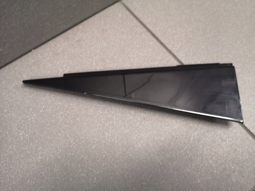 фото №1, Треугольник молдинг дверь левый задняя touareg 7l0853267al