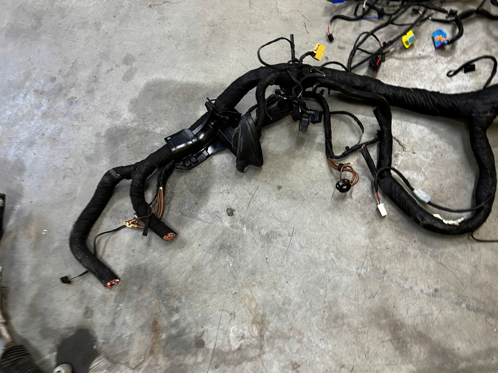 фото №9, Джгут трубопровід коробка запобіжників porsche cayenne 7p5 lift 4.2d