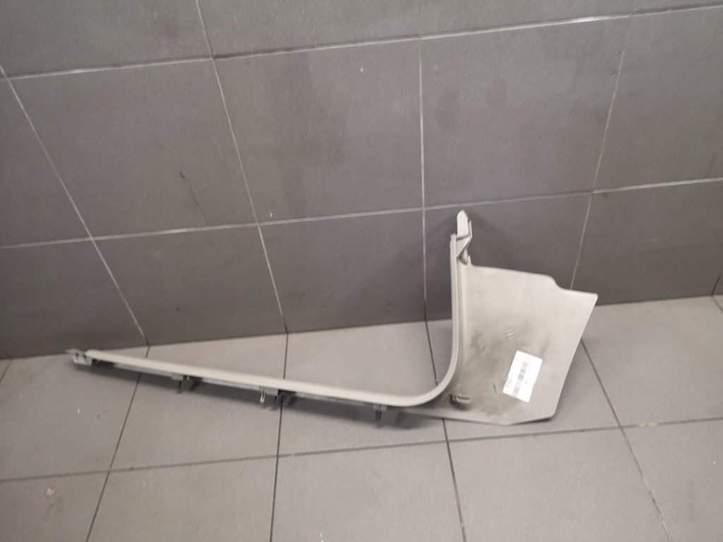 Накладка  порога  правый  передок  audi a6 c6 европа  4f1867272b Киев