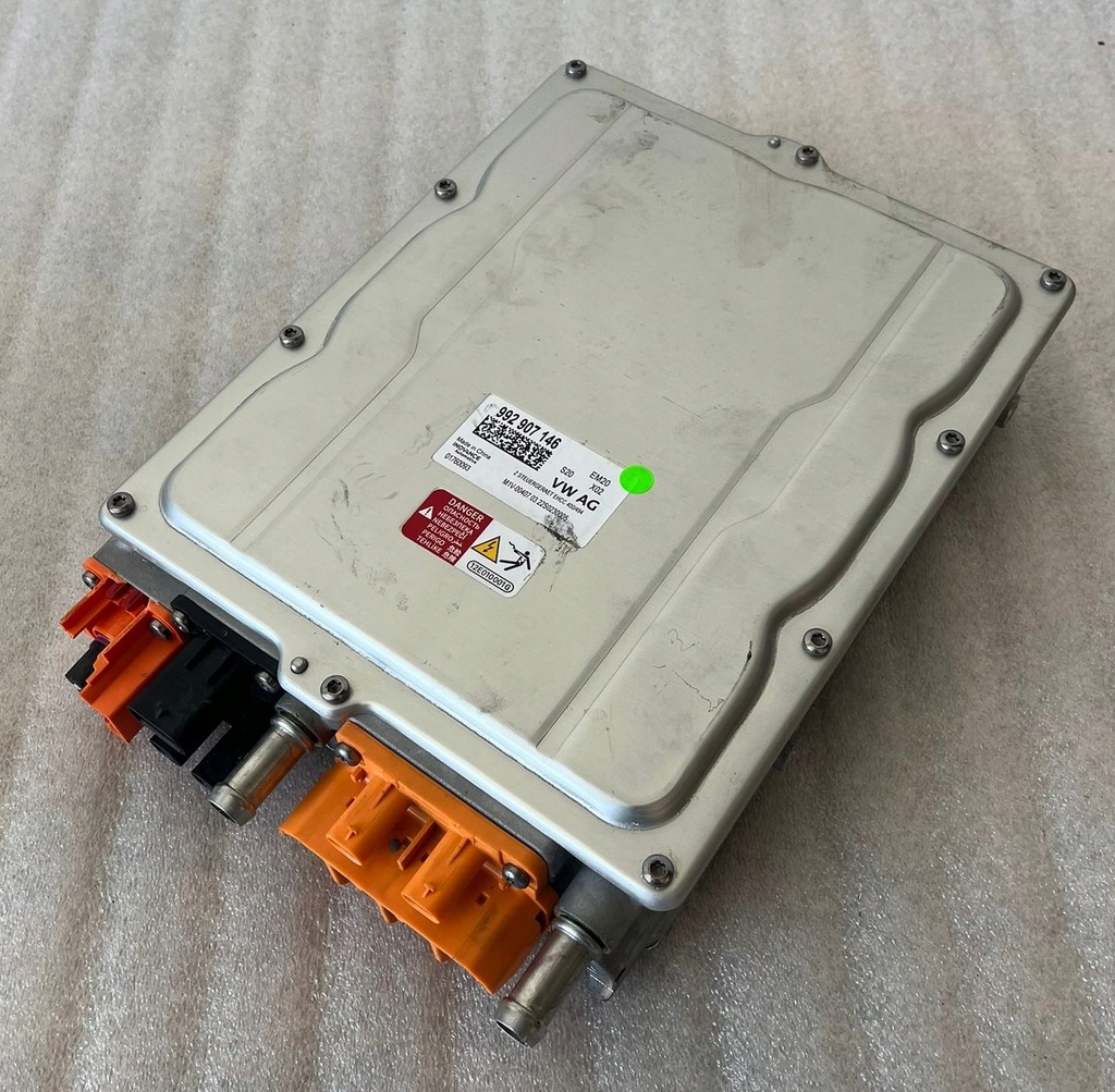 фото №1, Зарядное устройство аккумулятор porsche 992907146