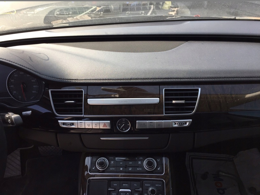 фото №13, Audi a8 d4 приборная панель приборная консоль czarna