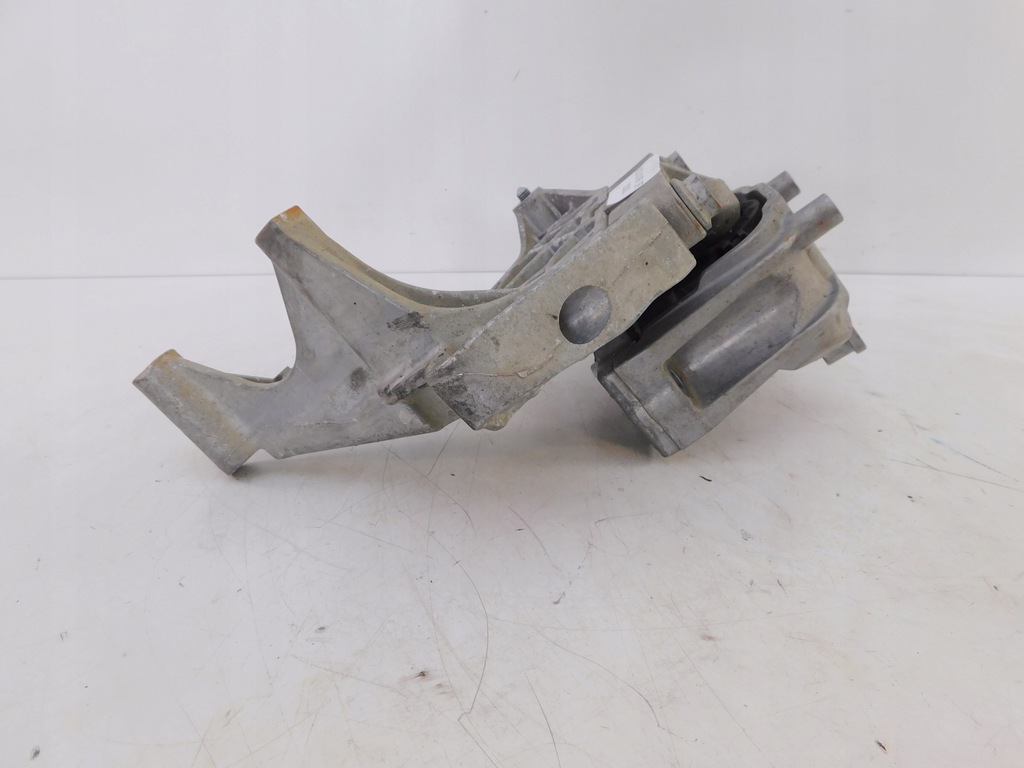 фото №5, Audi a3 8p lift 1,6 tdi кронштейн двигуна