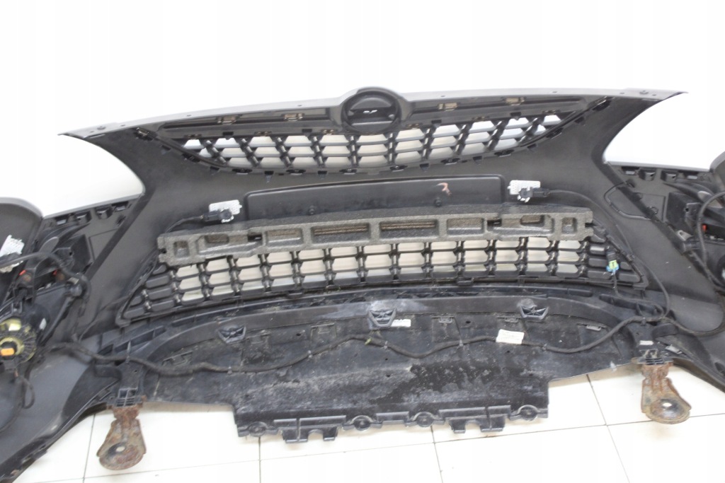 фото №11, Opel zafira c 12r- бампер перед передній z22c pdc