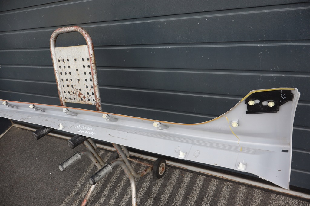 фото №12, Mitsubishi lancer viii молдинг накладка поріг права 6512a362 d06