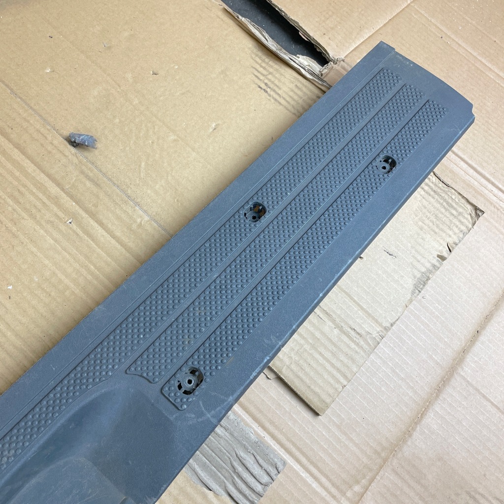 фото №8, Молдинг накладка порог подножка багажника обивка mercedes w639 viano