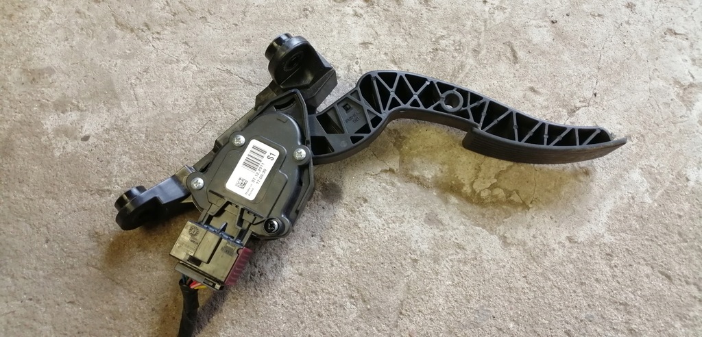 фото №1, Kia rio iii 11- педаль газа