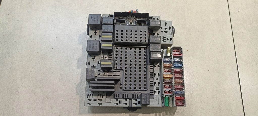 фото №5, Коробка предохранителей volvo s60 i 2.4 d5 8688153