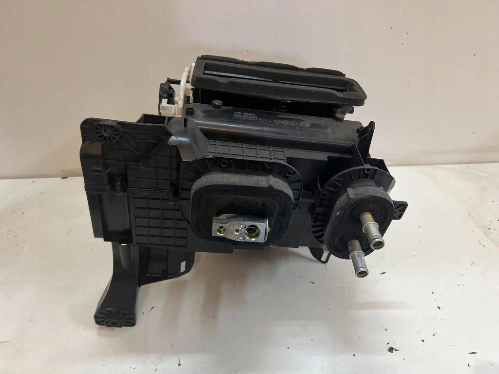 фото №9, Mazda 2 dj 2014- 1.5 skyactiv отопитель